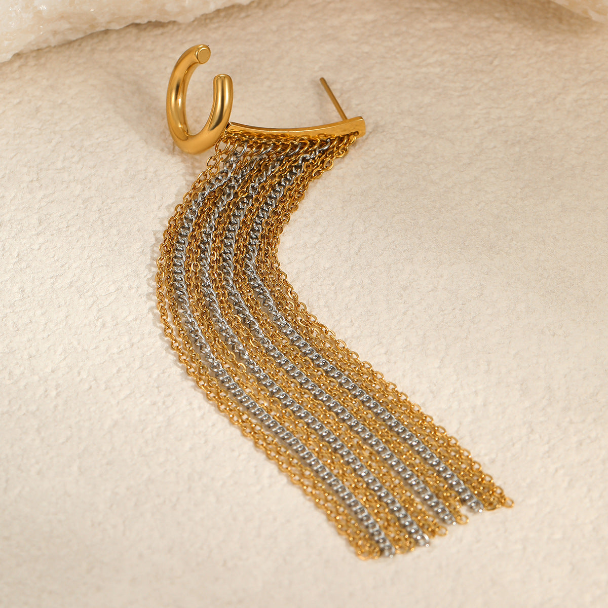 LOLA EAR CUFF