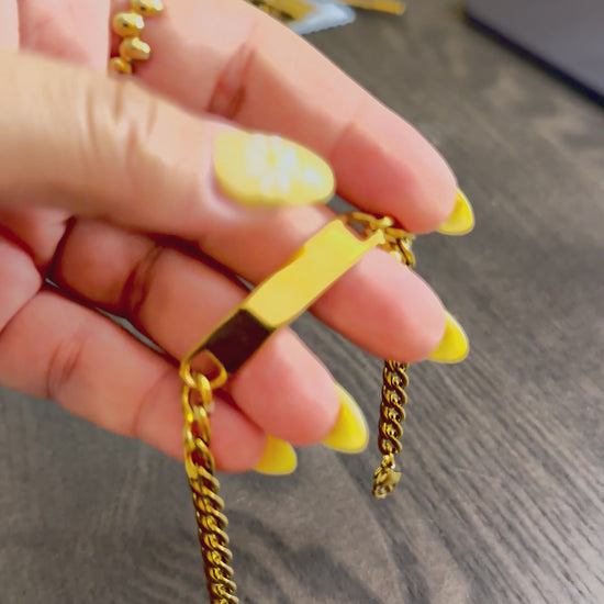 Una pulsera que puedes grabar lo mas que te guste para que recuerdes lo que mas amas